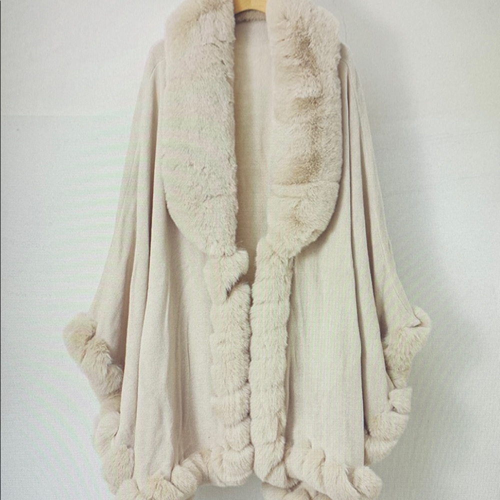 Elegant Cream Women's Sweater
